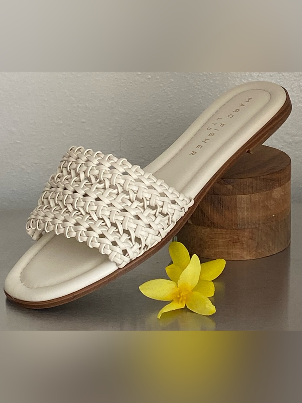 NEW MARC FISHER LTD CREAM WOVEN SLIDE MULES